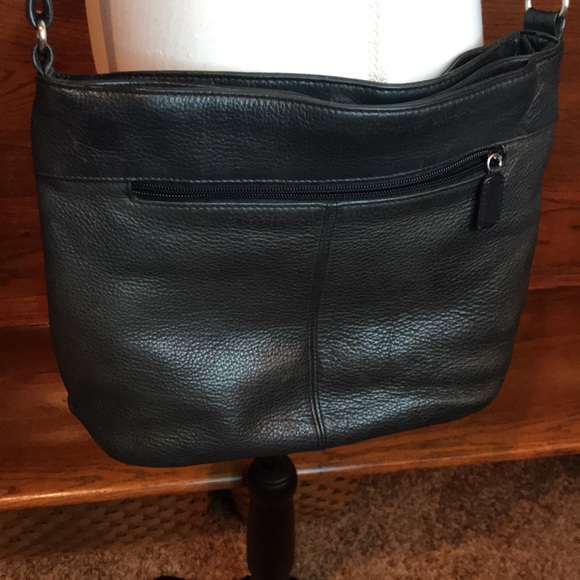 TIGNANELLO LEATHER SHOULDER BAG - Picture 5 of 11